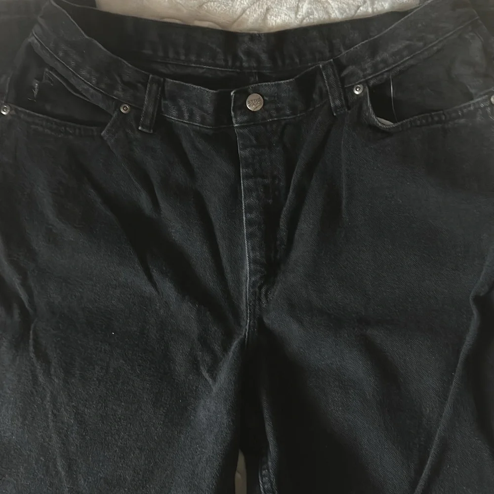 Black women’s jeans - Picture 2 of 2